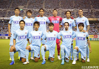 「福岡ソフトバンクホークス」とのコラボ「鷹の祭典２０１９」を開催。鳥栖の選手は記念ユニフォームを着用し、試合に臨んだ【明治安田Ｊ１ 第19節 鳥栖vs広島】