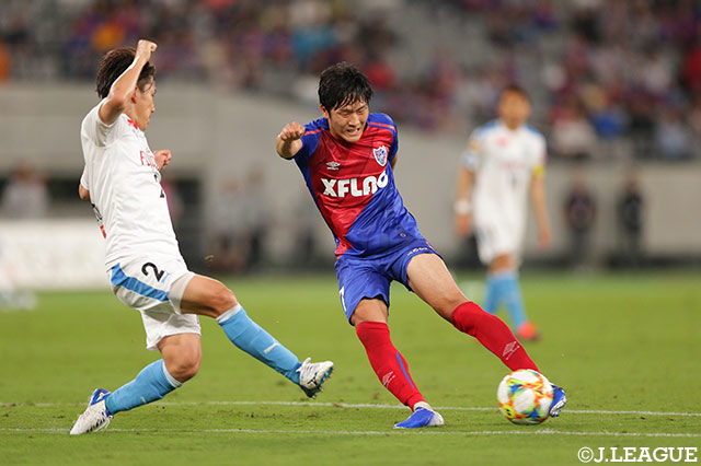 積極果敢に仕掛けるナ サンホ（FC東京）。この日は精彩を欠き、後半25分に交代【明治安田Ｊ１ 第19節 FC東京vs川崎Ｆ】