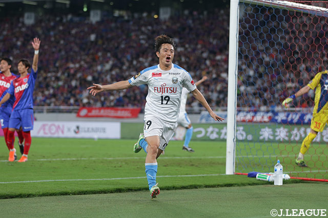 後半9分、川崎Ｆらしい崩しから最後は齋藤 学（#19）が押し込み、リードを2点に広げる【明治安田Ｊ１ 第19節 FC東京vs川崎Ｆ】