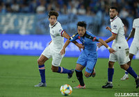 直近のリーグ戦で得点し、好調を維持する阿部 浩之（川崎Ｆ）が強引に突破！【明治安田生命Ｊリーグワールドチャレンジ 川崎Ｆvsチェルシー】