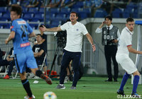 タッチライン際でチームを鼓舞するチェルシーのフランク ランパード監督【明治安田生命Ｊリーグワールドチャレンジ 川崎Ｆvsチェルシー】