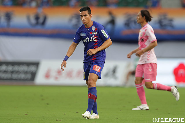 前節の勝利の立役者・ドゥドゥ（甲府）だが、この日は不発に終わった【明治安田Ｊ２ 第23節 長崎vs甲府】