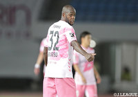 鳥栖から加入したビクトル イバルボ（長崎）が後半44分に決勝弾を奪う！【明治安田Ｊ２ 第23節 長崎vs甲府】