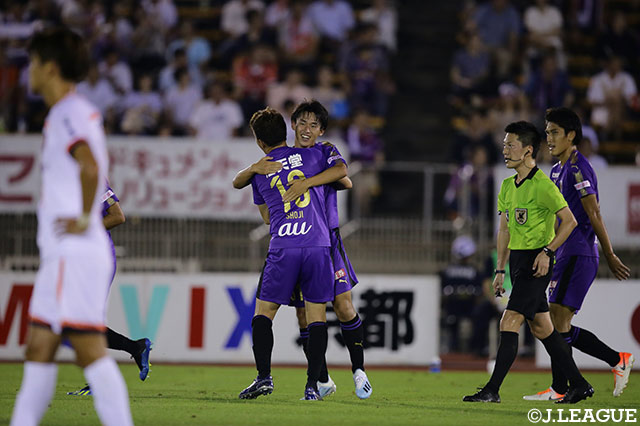 福岡 慎平がミドルレンジから鮮やかなミドルシュートを突き刺し、京都がリードを3点に広げる！【明治安田Ｊ２ 第23節 京都vs大宮】