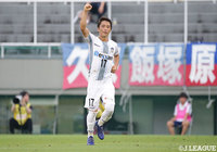 池谷 友喜が狙い澄ましたミドルシュートをゴール右上に決め、讃岐が先制!【明治安田J3 第17節 F東23vs讃岐】