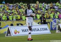 前半17分、オルンガの3試合ぶりとなるゴールでアウェイの柏が同点に追いつく!【明治安田J2 第24節 栃木vs柏】