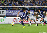 大槻 周平がPKを冷静に決めて、ホームの山形が逆転に成功する【明治安田J2 第24節 山形vs徳島】