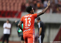 フランシス(新潟)は後半にも2ゴールを奪い、ハットトリックを達成。チームの大勝に貢献した【明治安田J2 第24節 新潟vs琉球】