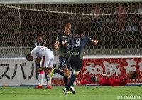 前半43分、青木 翔大（#10）のこの日2点目となるゴールが決まり、群馬が4-0と大量リード【明治安田Ｊ３ 第18節 群馬vsC大23】