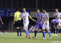 小林 悠(#11)の3試合連続となる得点で川崎Fが1点を返す!【明治安田J1 第16節 広島vs川崎F】