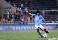 磐田から加入した中村 俊輔は後半15分に投入され、横浜FCデビューを果たした【明治安田Ｊ２ 第25節 横浜FCvs山口】