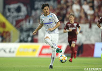 遠藤 保仁（Ｇ大阪）は、後半19分からピッチに立ち、公式戦通算1000試合出場を達成【明治安田Ｊ１ 第21節 神戸vsＧ大阪】