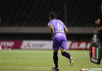 63分に今季リーグ戦初出場となる青山 敏弘(広島)がピッチに入る【明治安田J1 第21節 広島vs札幌】