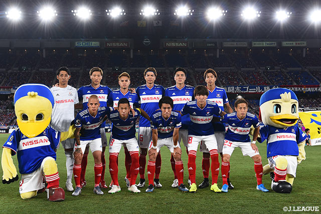 横浜FMのスターティングメンバー。負傷のエジガル ジュニオに代わり3トップの真ん中に大津 祐樹が入り、出場停止のチアゴ マルチンスのところには伊藤 槙人が入った【明治安田Ｊ１ 第21節 横浜FMvs清水】