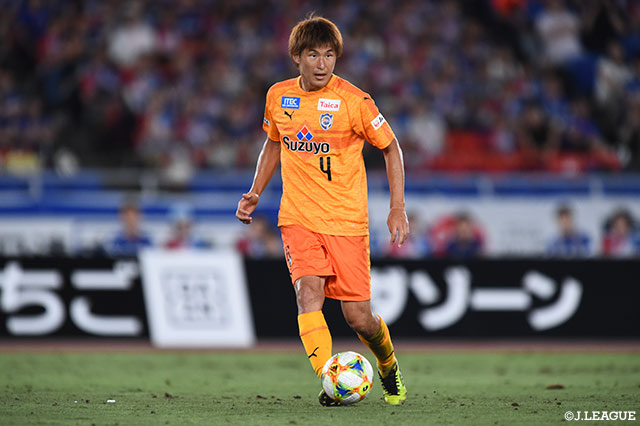 新加入の吉本 一謙（清水）は身体を張った守備で横浜FMの攻撃陣を0点に抑えた【明治安田Ｊ１ 第21節 横浜FMvs清水】