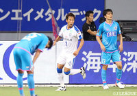 ゴール前の混戦で三竿 雄斗が押し込んで大分が同点に追いつく!【明治安田J1 第21節 鳥栖vs大分】