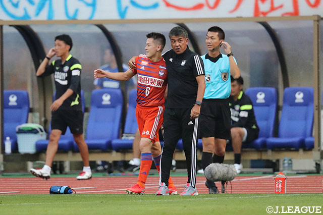 戸嶋 祥郎が自身のＪ２通算50試合出場の節目を飾るダイレクトボレーを決めて、新潟が先手を奪う！【明治安田Ｊ２ 第26節 新潟vs徳島】