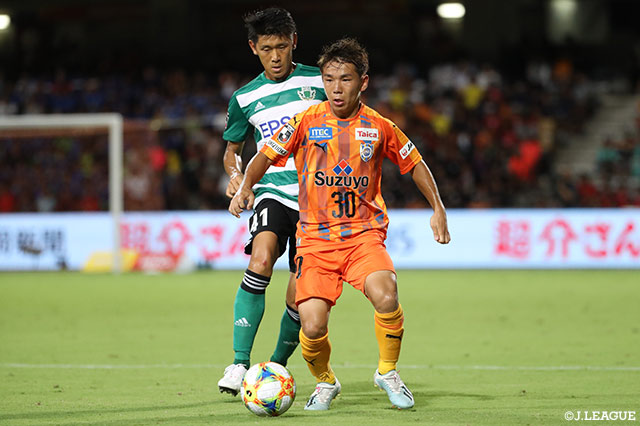 新加入の水本 裕貴（松本）は先発フル出場を果たした【明治安田Ｊ１ 第22節 清水vs松本】