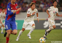 札幌から新加入の中原 彰吾（仙台）は、後半33分に投入され新天地デビューを果たした【明治安田Ｊ１ 第22節 FC東京vs仙台】