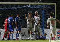 後半44分、右サイドからのFKを廣井が頭で折り返し、最後は山本 義道!金沢が土壇場で逆転!【明治安田J2 第27節 町田vs金沢】