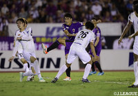 一美 和成がわずかに与えられたスペースの中で思い切りの良い左足のシュートを突き刺し、ホームの京都が終盤に追いつく【明治安田J2 第27節 京都vs栃木】