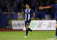 加賀のクロスに大槻 周平がダイビングヘッドで合わせ、山形がリードを2点に広げる【明治安田Ｊ２ 第27節 山形vs新潟】