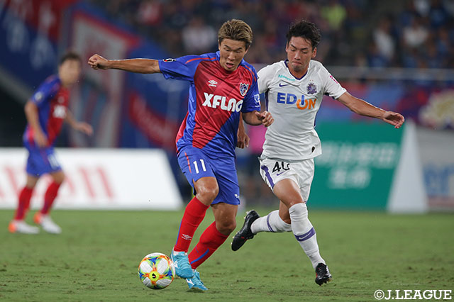 スピードを活かした突破など見せ場を作った永井 謙佑（FC東京）だが、交代により後半17分でピッチを後にした【明治安田Ｊ１ 第23節 FC東京vs広島】