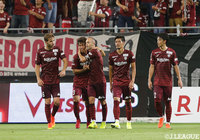 後半41分のPKをアンドレス イニエスタ（神戸）が冷静に決めて、浦和を突き放す【明治安田Ｊ１ 第23節 神戸vs浦和】