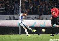 清武 功暉が右足の狙い澄ましたシュートを決めて、徳島が先制！【明治安田Ｊ２ 第28節 福岡vs徳島】