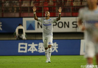 アデミウソン（Ｇ大阪）がPA内でGKとの1対1を制し、先制点をもたらす！【明治安田Ｊ１ 第24節 鹿島vsＧ大阪】