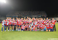 フェルナンド トーレスとご家族、チームメイトが記念撮影!【明治安田J1 第24節 鳥栖vs神戸】