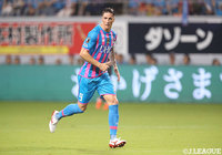 注目のフェルナンド トーレス（鳥栖）はスタメンフル出場を果たし、後半にニ度決定機を迎えるなど最後まで見せ場を作った【明治安田Ｊ１ 第24節 鳥栖vs神戸】