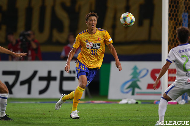 前節2得点を挙げた長沢 駿（仙台）だが、この日は不発に終わった【明治安田Ｊ１ 第24節 仙台vs湘南】