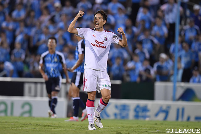 水沼 宏太が2人のDFを冷静にかわしてフィニッシュ！Ｃ大阪がリードを2点に広げる【明治安田Ｊ１ 第24節 磐田vsＣ大阪】