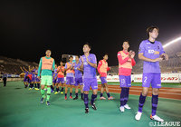 広島は最後まで高木の守るゴールをこじ開けることができずタイムアップ。10試合無敗も勝点1を積み上げるにとどまった【明治安田Ｊ１ 第24節 広島vs大分】