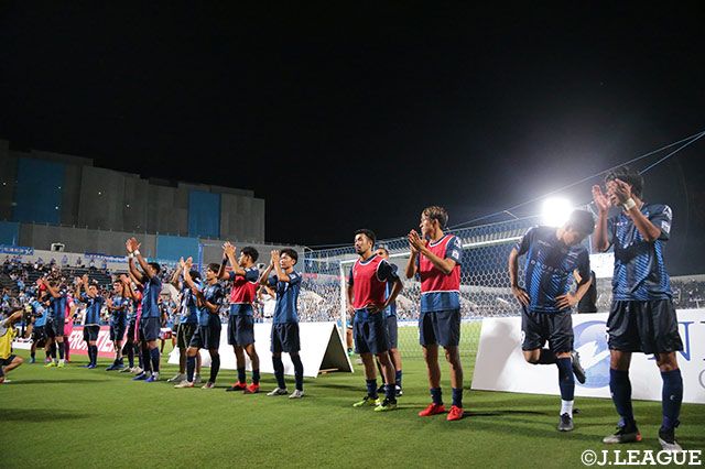 Ｊ２屈指の攻撃陣を誇る横浜FCが大量5ゴールを奪い、大勝を収めた【明治安田Ｊ２ 第29節 横浜FCvs鹿児島】