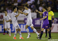 左サイドからのクロスを田邉 草民(福岡/#19)が頭でねじ込み、同点に追いつく【明治安田J2 第29節 京都vs福岡】