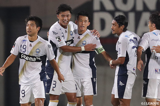 森村の落としたボールを平戸 太貴がミドルレンジからシュートを放つ！これが決まりアウェイの町田が先制点を奪う【明治安田Ｊ２ 第29節 岡山vs町田】