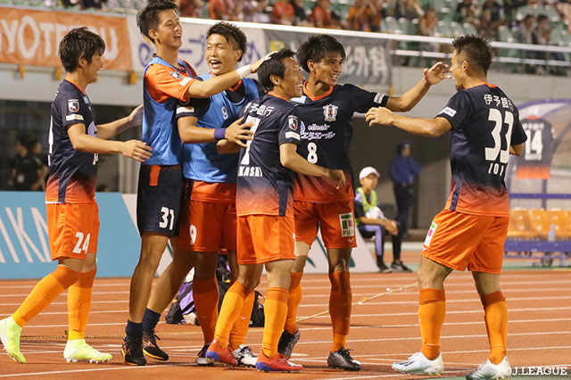 近藤 貴司のこの日2点目となるゴールが決まり、愛媛が再びリードを2点に広げる【明治安田Ｊ２ 第29節 愛媛vs大宮】