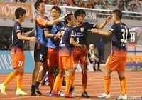 近藤 貴司のこの日2点目となるゴールが決まり、愛媛が再びリードを2点に広げる【明治安田J2 第29節 愛媛vs大宮】