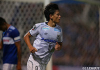 後半22分、小野瀬 康介がDFを抜き去り、そのまま左足のシュートでニアポストを破りＧ大阪が1点を返す！【明治安田Ｊ１ 第25節 横浜FMvsＧ大阪】