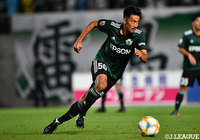 得点は奪えなかったが、献身的なプレーで勝点1獲得に貢献した阪野 豊史(松本)【明治安田J1 第25節 松本vs大分】