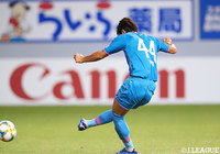 後半32分、金崎 夢生(鳥栖)がPKを冷静に沈め、同点に追いつく!【明治安田J1 第25節 鳥栖vs仙台】