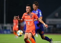 前半16分のイッペイ シノヅカ(大宮)のゴールは、その前にファウルがあり認められず【明治安田J2 第30節 甲府vs大宮】