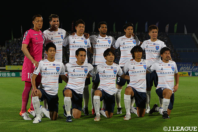 横浜FCのスターティングメンバー。中村 俊輔が加入後初の先発出場を果たす【明治安田Ｊ２ 第30節 山形vs横浜FC】