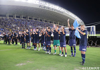 今季ベストといえる内容で快勝した福岡。待ちに待ったレベスタ初勝利を手にした【明治安田Ｊ２ 第30節 福岡vs愛媛】