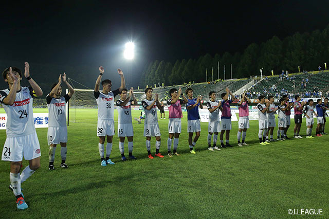 クラブ史上初となるＪ１昇格に向けて息巻く水戸は栃木とのダービーマッチを3-0の完勝で制す【明治安田Ｊ２ 第30節 栃木vs水戸】