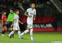 同点直後、レアンドロ ペレイラ(#39)が自身2点目を奪い、広島リードで前半を折り返す【ルヴァンカップ 準々決勝 第1戦 札幌vs広島】