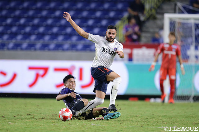 1点を追うFC東京は、後半18分にディエゴ オリヴェイラを投入する【ルヴァンカップ 準々決勝 第1戦 Ｇ大阪vsFC東京】