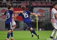 前半23分、長友からのクロスに大迫 勇也(#15)が左足で合わせて日本が先制に成功する【国際親善試合 日本vsパラグアイ】
